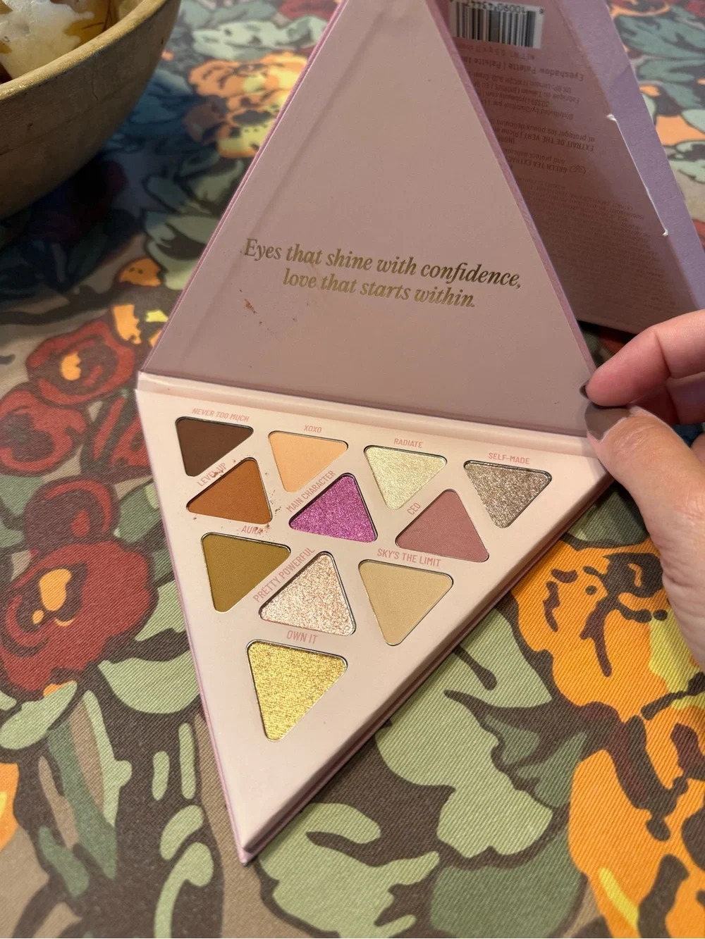 LYS SELF-LOVE EDITION 11-PIECE EYESHADOW PALETTE